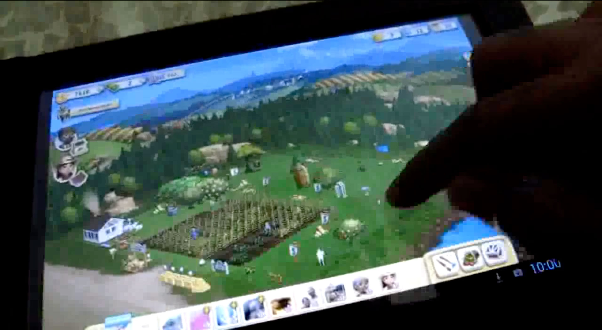 Farmville 2 and Angry Birds on a Windows 8 Tablet